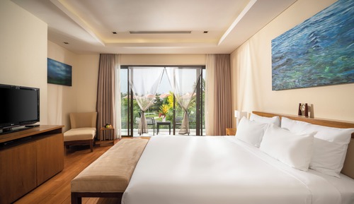 Villa básica, 3 habitaciones, piscina privada, vistas al jardín