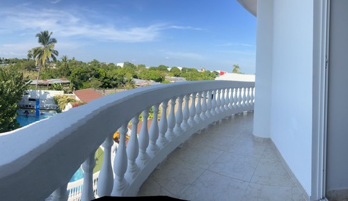 Habitación Deluxe, balcón, vistas a la piscina