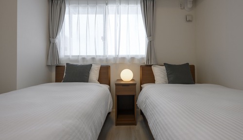 Apartamento superior, 2 habitaciones, cocina, vistas a la ciudad