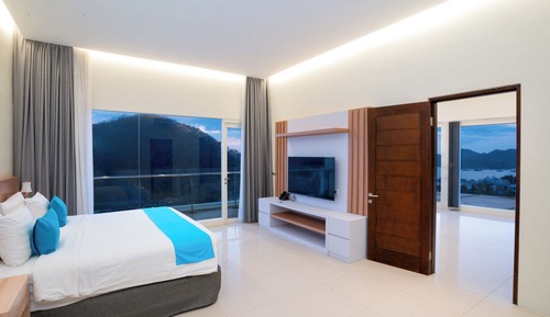 Suite panorámica, 1 cama de matrimonio grande, vistas a la ciudad (Cakrawala)
