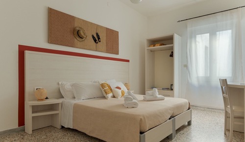 Habitación estándar con 1 cama doble o 2 individuales