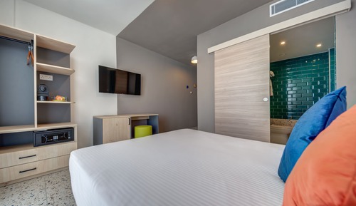 Habitación estándar, 1 cama doble, no fumadores, vistas a la ciudad