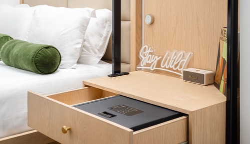 Habitación básica doble, 1 cama de matrimonio, accesible para personas con discapacidad