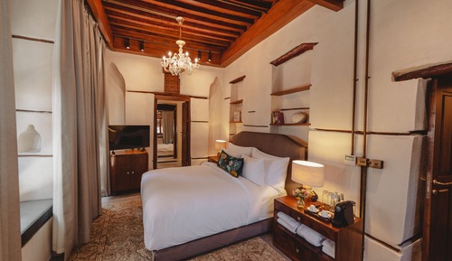 Villa exclusiva, en edificio anexo