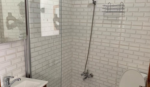Habitación Confort con 1 cama doble o 2 individuales