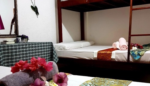 Habitación cuádruple Deluxe, vistas al jardín