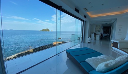Premium Suite