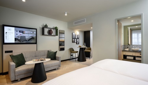 Estudio, 1 cama de matrimonio grande con sofá cama