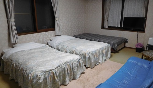 Habitación cuádruple básica