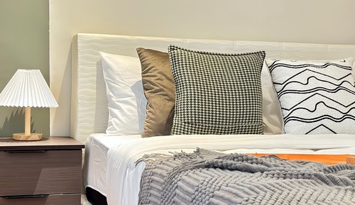 Apartamento romántico, 2 habitaciones, balcón, vistas al mar