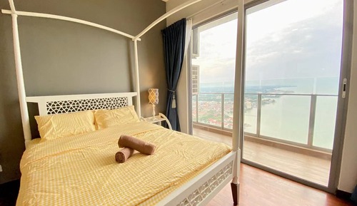 Apartamento familiar, 3 habitaciones, vistas al mar, mirando al mar