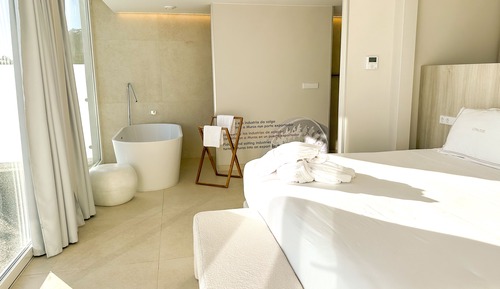 Habitación superior, 1 cama de matrimonio grande, terraza, vistas al mar