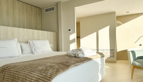 Habitación superior, 1 cama de matrimonio grande, terraza, vistas al mar
