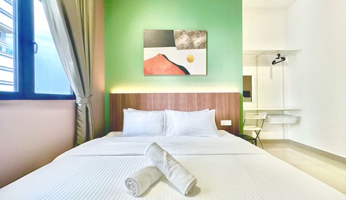 Estudio Confort, 1 cama de matrimonio grande, vistas a la ciudad