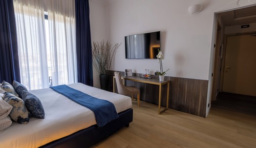Suite estudio, balcón, vistas al jardín