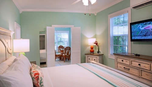 Suite, 1 cama de matrimonio grande con sofá cama