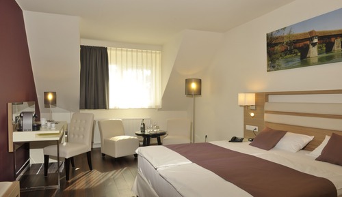 Habitación doble, vistas al río