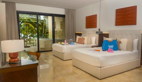 Family Selection Suite junto a la Playa