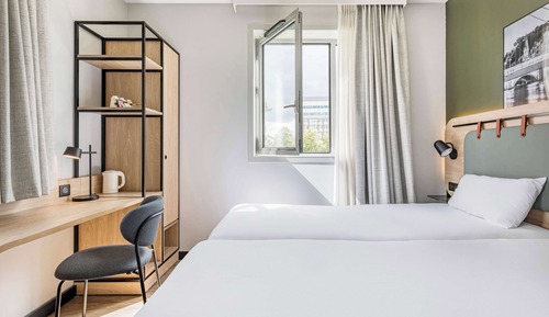 Next Generation, Habitación, 3 camas individuales