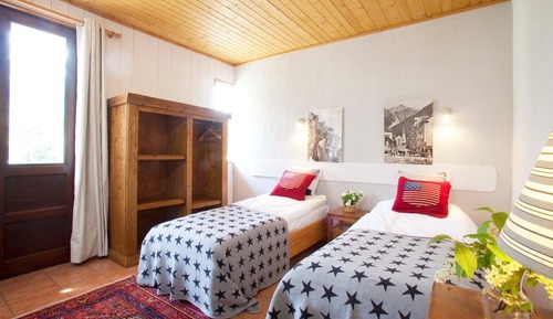 Habitación superior con 2 camas individuales