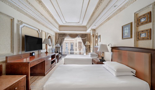 Habitación clásica, 2 camas individuales, Acceso al salón del club, vistas a la ciudad