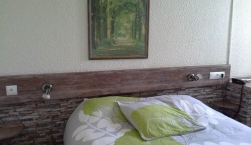 Habitación con 2 camas individuales