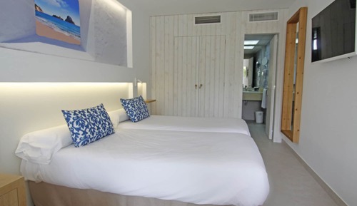 Standard Triple Room, Balcony (2 adults + 1 child)