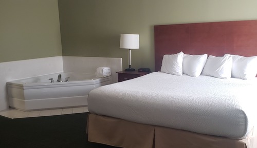 Suite, 1 cama de matrimonio grande, bañera de hidromasaje