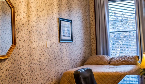 Double Room with One Double Bed and Private Detached Bath @ 1087 Beacon St.