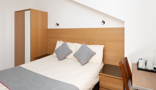 Deluxe Single Room