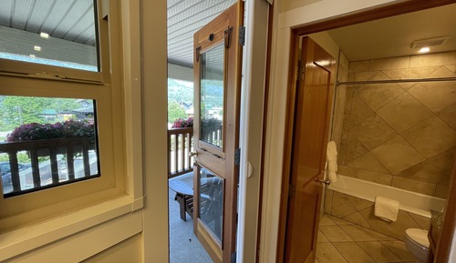 Habitación Deluxe, 2 camas de matrimonio, balcón, vistas a la montaña