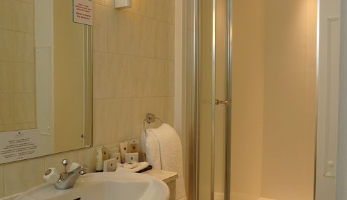 Habitación estándar doble (With Single Bed)