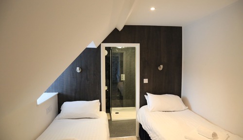 Habitación triple estándar, baño privado