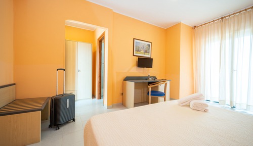 Habitación superior con 1 cama doble o 2 individuales