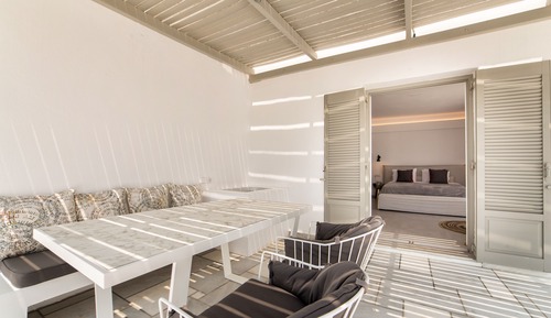 Executive Suite Outdoor Hot Tub Sea View