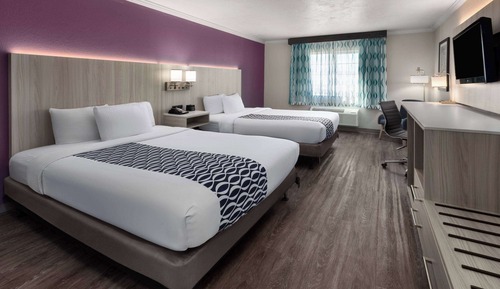 Habitación, 2 camas de matrimonio, accesible para personas con discapacidad, no fumadores (Mobility)