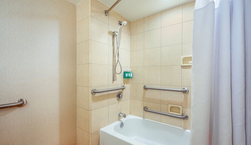 Habitación estándar, 2 camas de matrimonio, no fumadores (Communications, Alexa Tower)