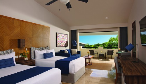 Preferred Club Junior Suite Tropical View Double