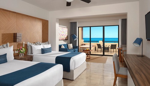 Preferred Club Junior Suite Ocean Front Double