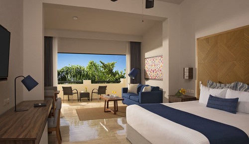 Preferred Club Family Junior Suite Tropical View