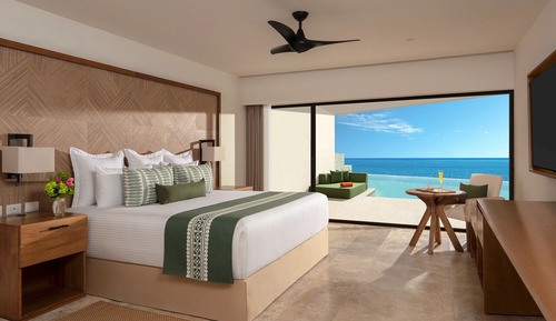 NEW Preferred Club Indigo Master Suite Ocean Front Swim Out