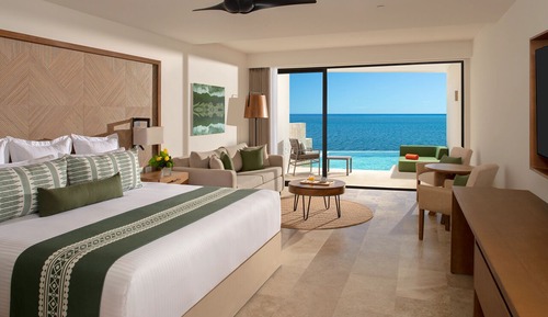 NEW Preferred Club Indigo Junior Swim Out Ocean Front King