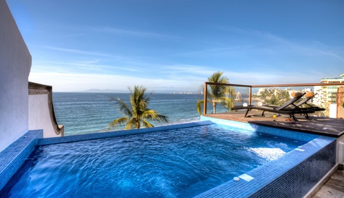 3 bedroom Sky Suite, private pool.