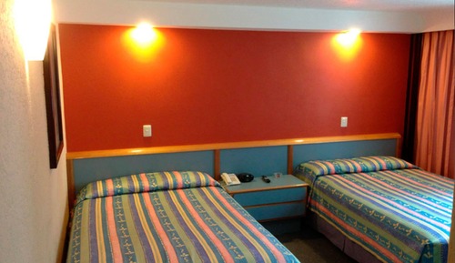 Habitación estándar doble, 2 camas dobles