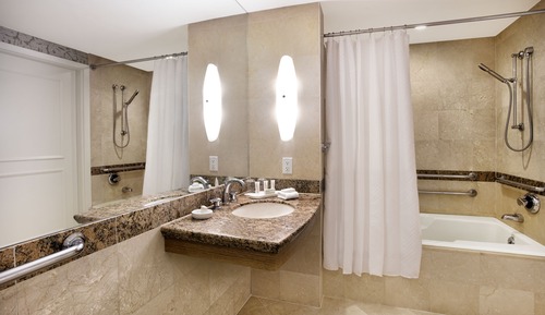 Habitación, 2 camas dobles, bañera (Accessible, Mobility/Hearing/Bathtub)