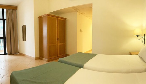 Habitación estándar con 2 camas individuales