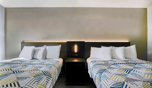 Habitación Deluxe, 2 camas de matrimonio, no fumadores, frigorífico y microondas