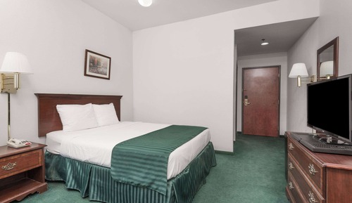 Habitación, 2 camas de matrimonio, accesible para personas con discapacidad, no fumadores (Mobility)