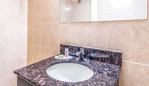 Suite estudio, 2 camas de matrimonio, no fumadores