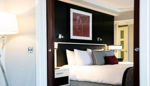 Suite junior, 1 cama de matrimonio grande con sofá cama